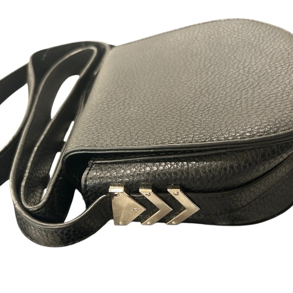Express faux leather crossbody bag - Picture 1 of 7